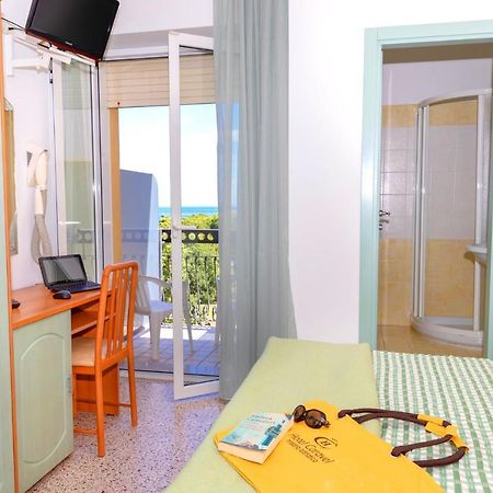 Hotel Caravel B&B Misano Adriatico Luaran gambar