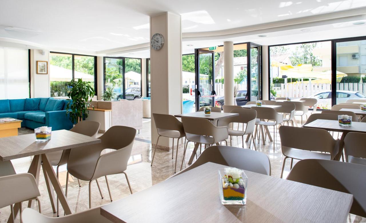 Hotel Caravel B&B Misano Adriatico Luaran gambar