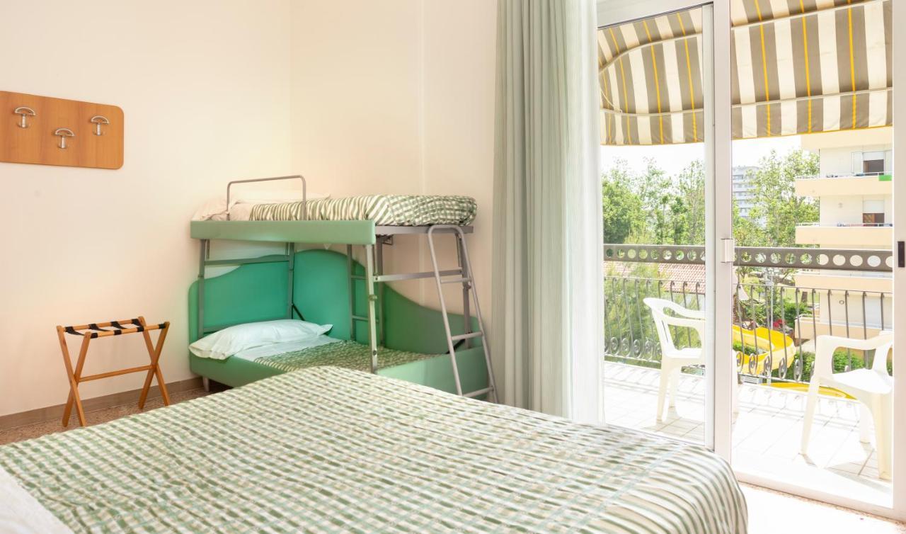 Hotel Caravel B&B Misano Adriatico Luaran gambar