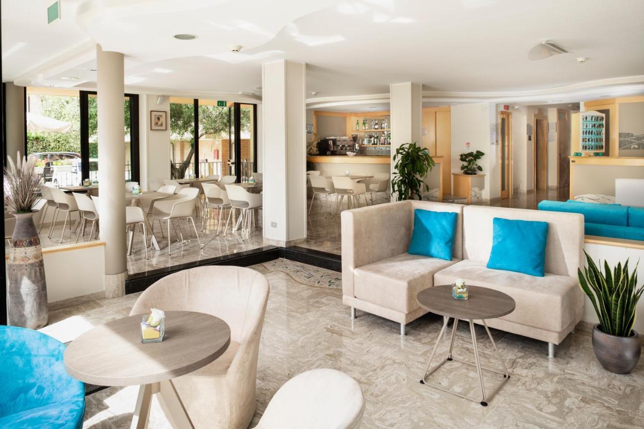 Hotel Caravel B&B Misano Adriatico Luaran gambar