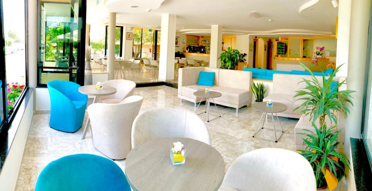 Hotel Caravel B&B Misano Adriatico Luaran gambar
