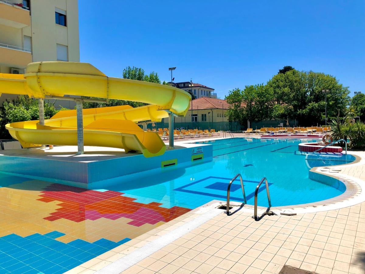Hotel Caravel B&B Misano Adriatico Luaran gambar