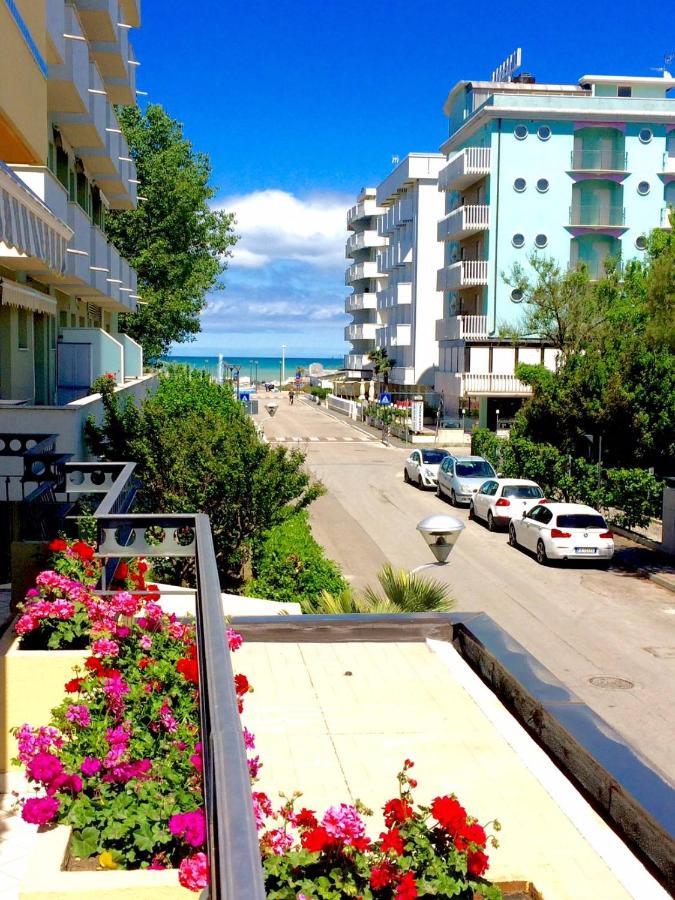 Hotel Caravel B&B Misano Adriatico Luaran gambar